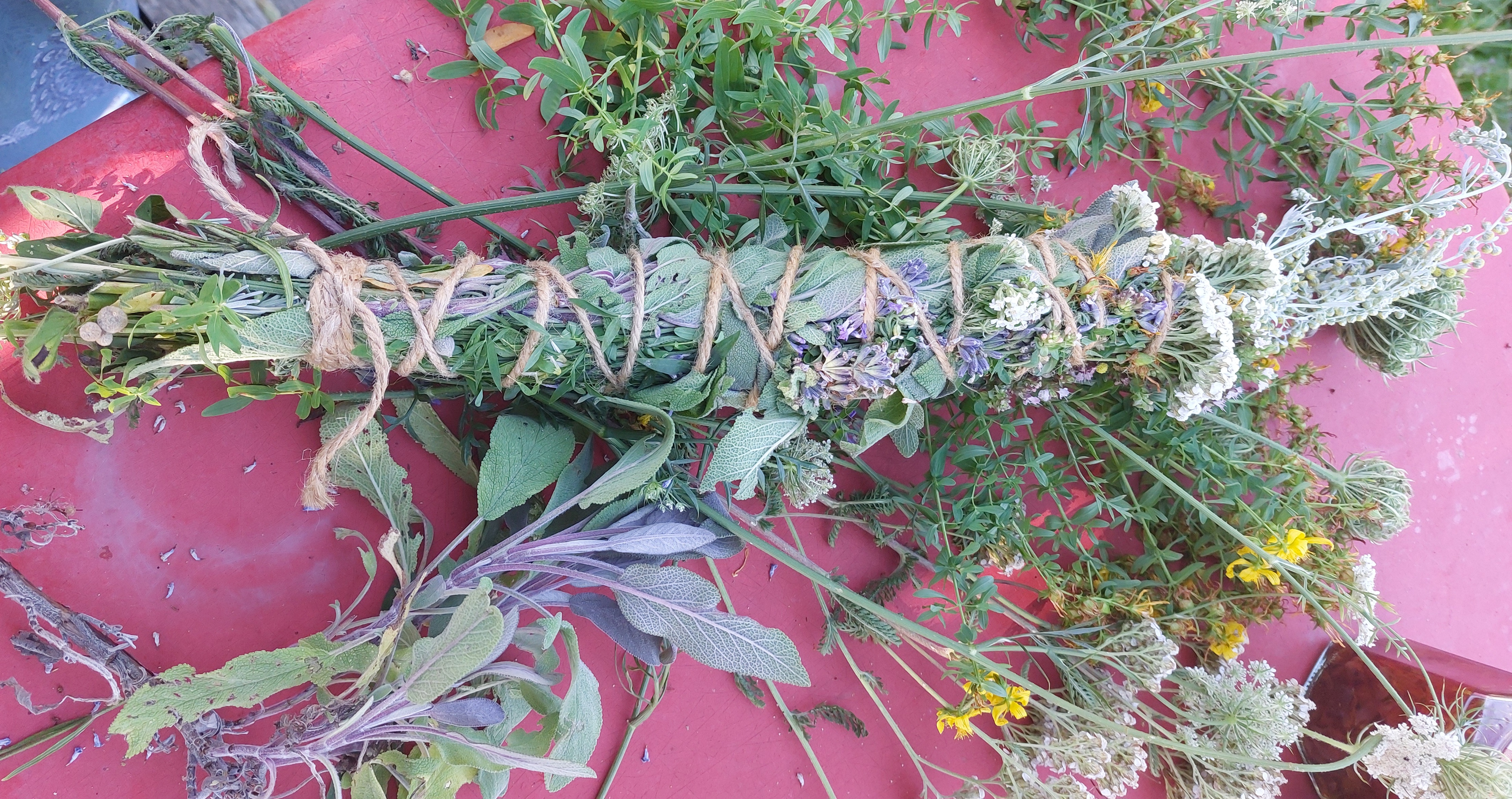 Räucherzauber – Die Magie der Rauhnächte 25W-651 Räucherzauber – Die Magie der Rauhnächte 25W-651